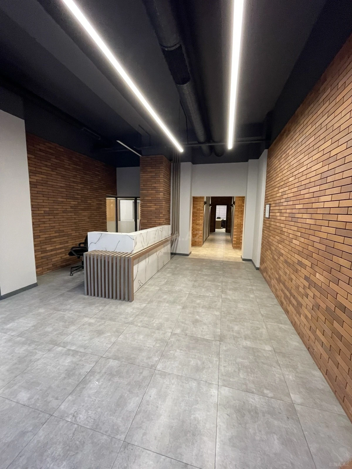 Kirayə verilir 10 otaqlı ofis 380 m²