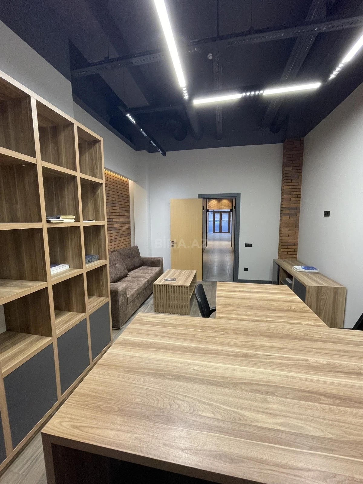 Kirayə verilir 10 otaqlı ofis 380 m²