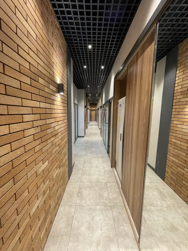 Kirayə verilir 10 otaqlı ofis 380 m²