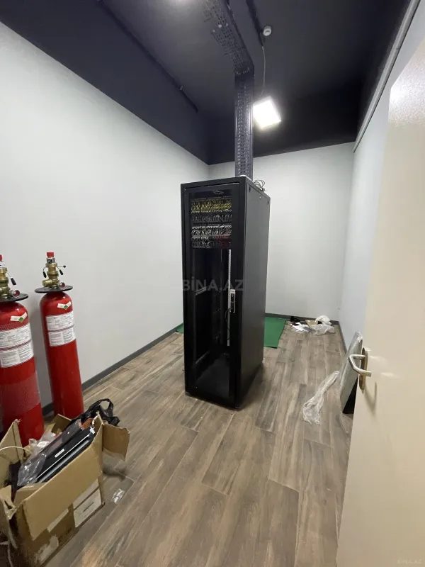 Kirayə verilir 10 otaqlı ofis 380 m²