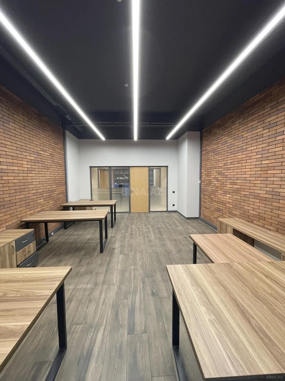 Kirayə verilir 10 otaqlı ofis 380 m²