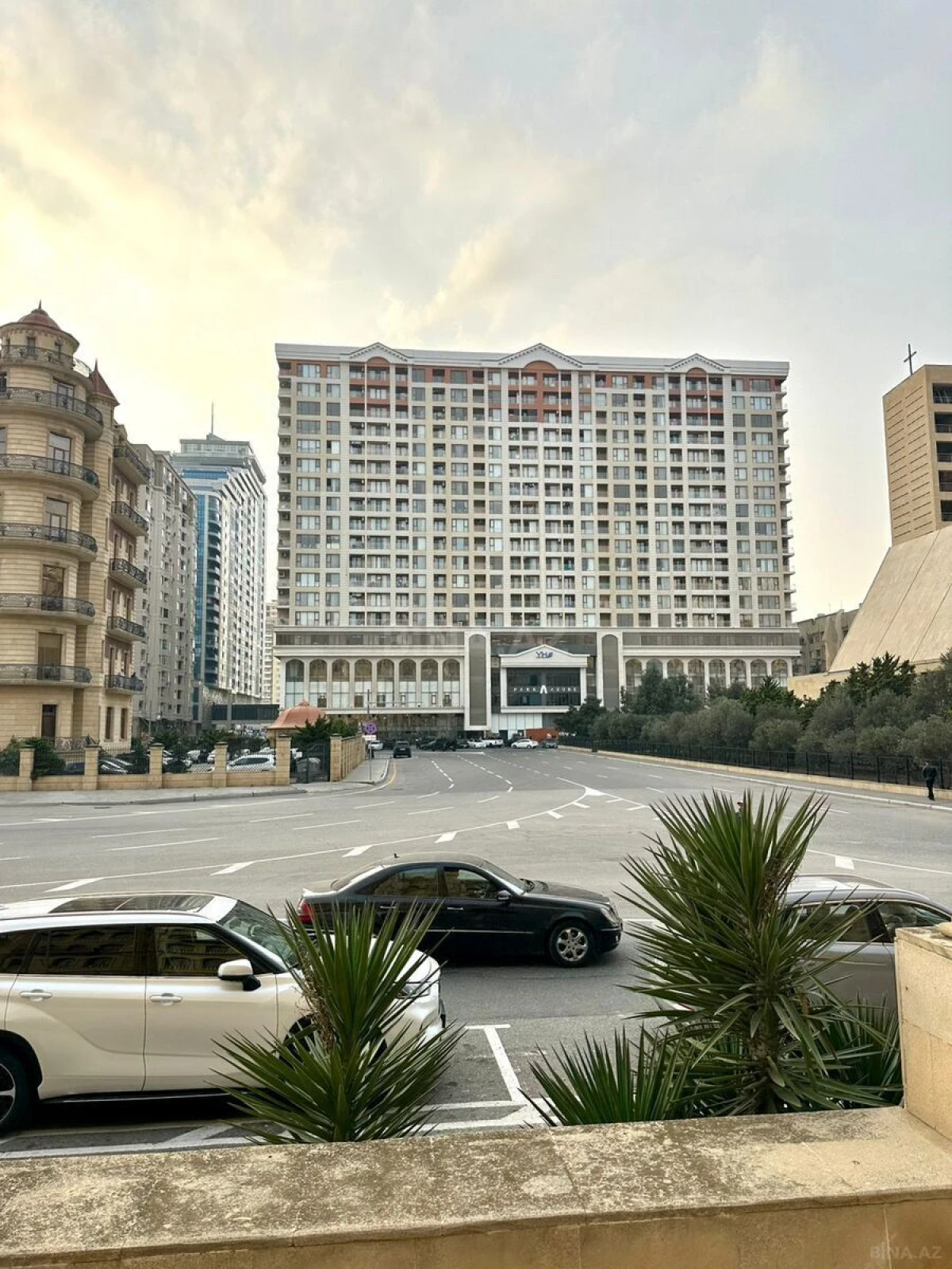 Kirayə verilir 1 otaqlı ofis 70 m²