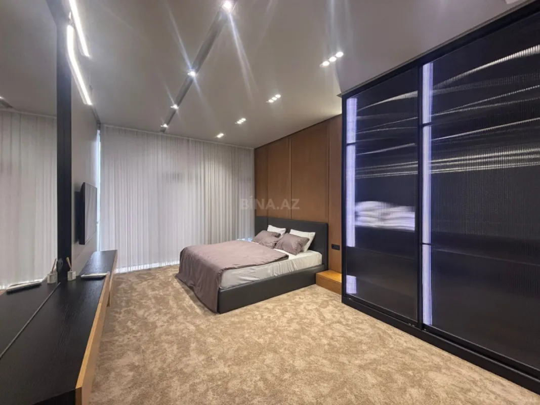 Satılır 4 otaqlı həyət evi 250 m²