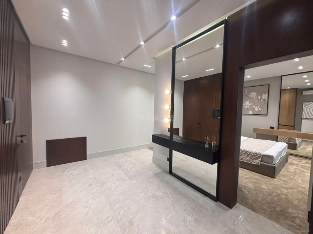 Satılır 4 otaqlı həyət evi 250 m²