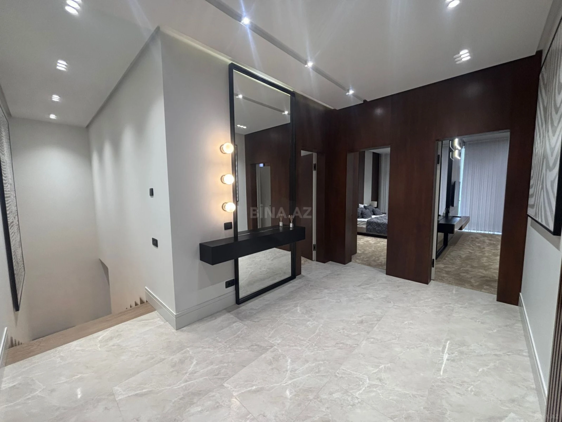 Satılır 4 otaqlı həyət evi 250 m²
