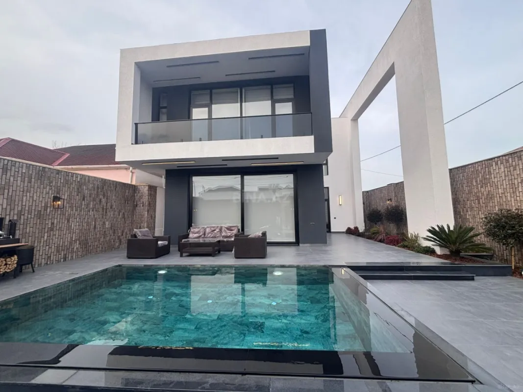 Satılır 4 otaqlı həyət evi 250 m²
