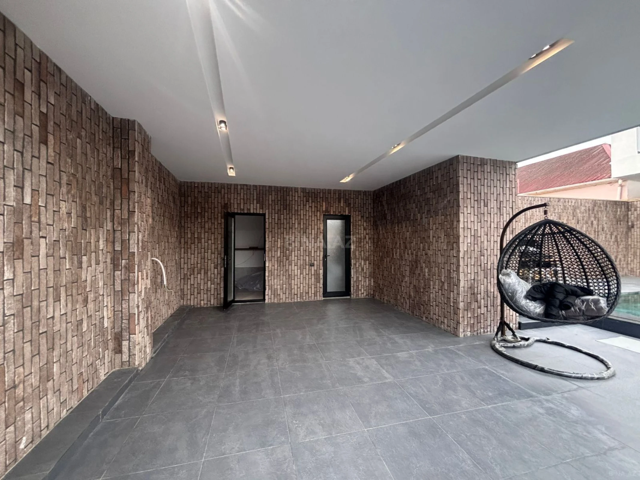 Satılır 4 otaqlı həyət evi 250 m²