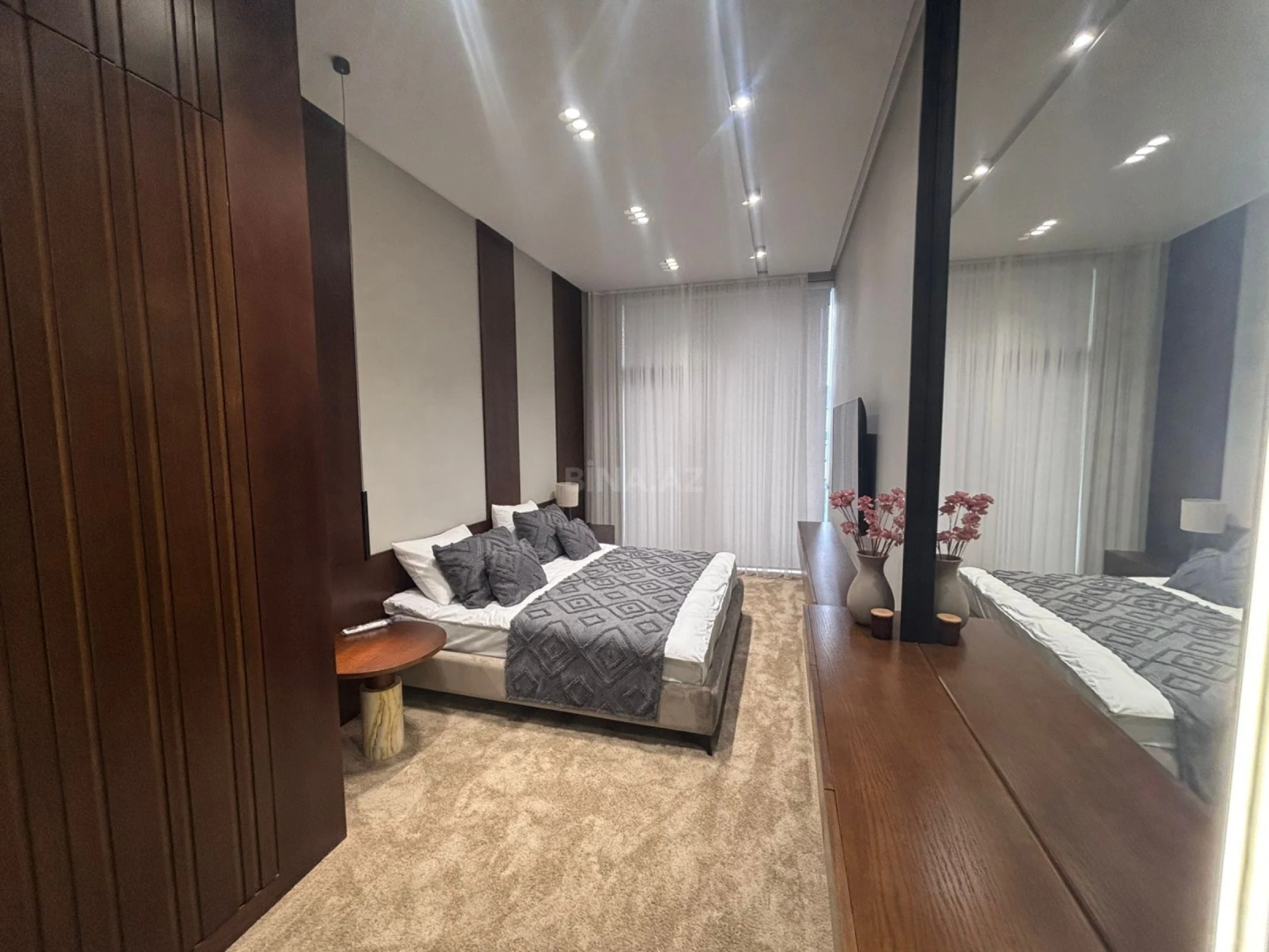 Satılır 4 otaqlı həyət evi 250 m²