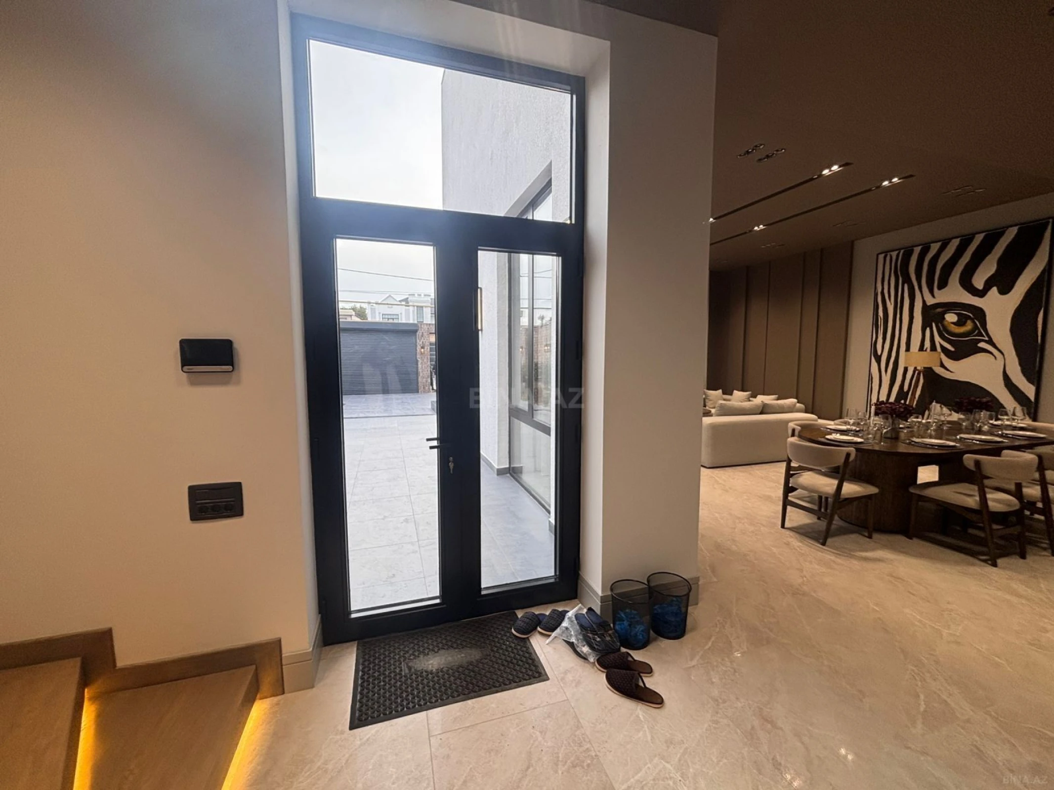Satılır 4 otaqlı həyət evi 250 m²