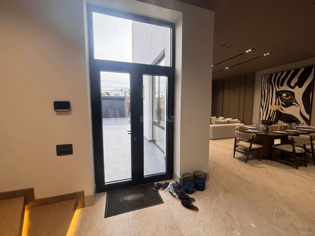 Satılır 4 otaqlı həyət evi 250 m²