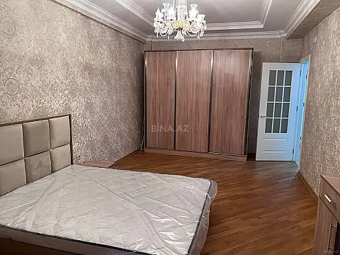 Kirayə verilir 2 otaqlı mənzil 125 m²