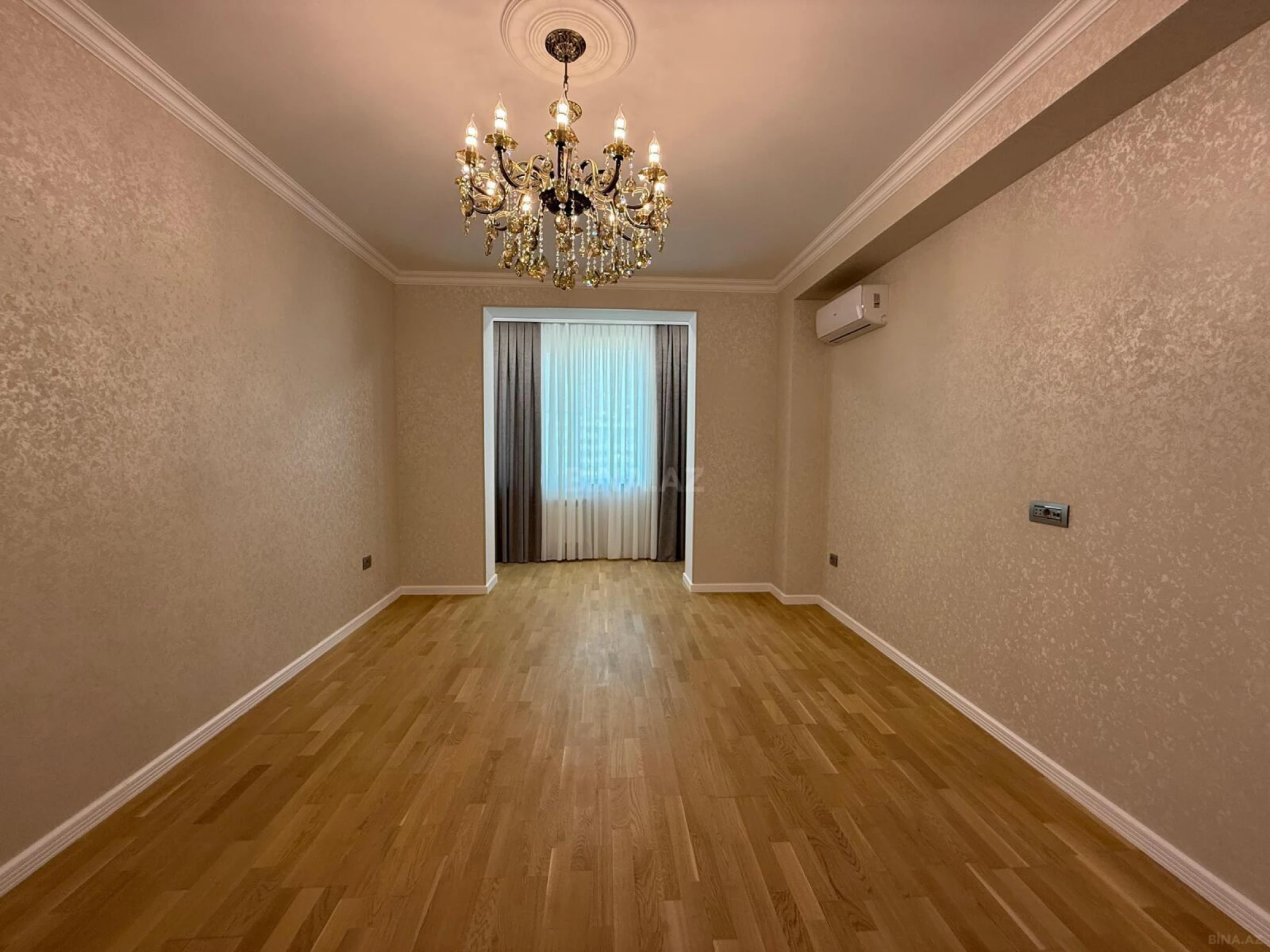 Satılır 3 otaqlı mənzil 94 m²