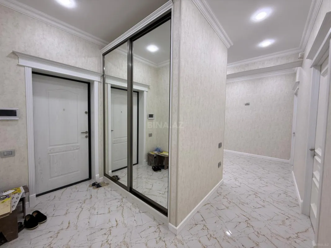 Satılır 3 otaqlı mənzil 94 m²