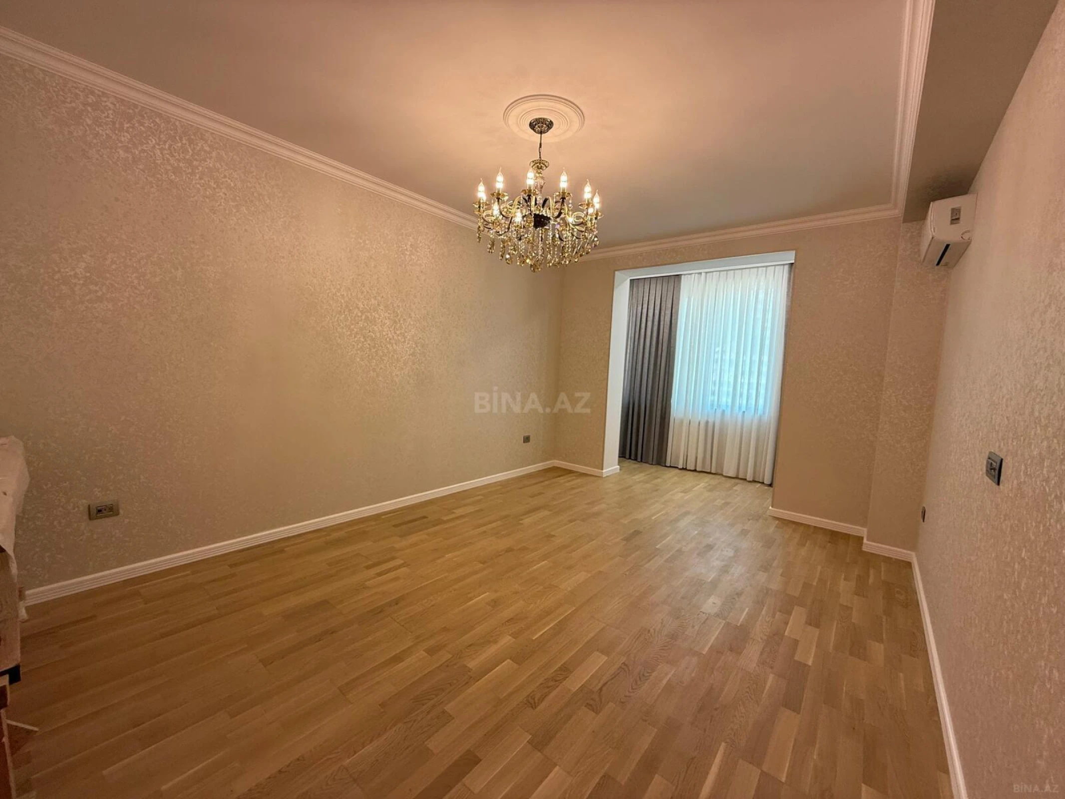 Satılır 3 otaqlı mənzil 94 m²