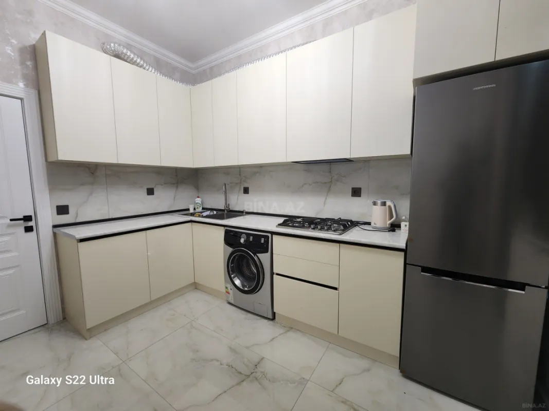 Kirayə verilir 2 otaqlı mənzil 90 m²