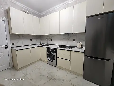 Kirayə verilir 2 otaqlı mənzil 90 m²