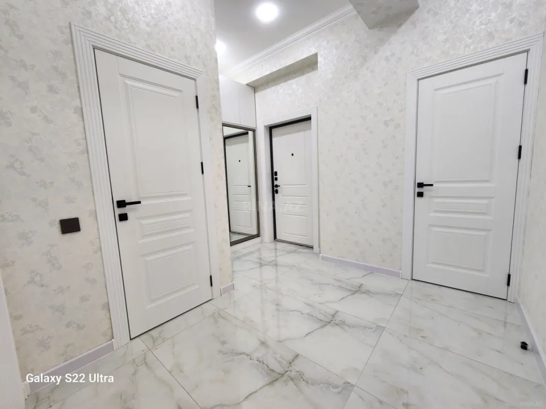 Kirayə verilir 2 otaqlı mənzil 90 m²