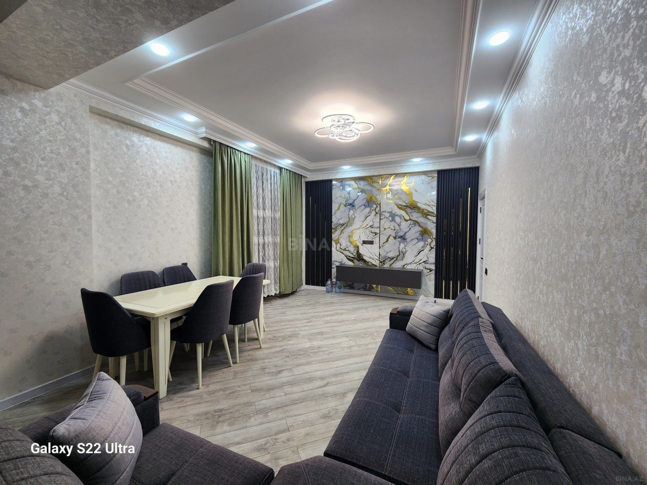 Kirayə verilir 2 otaqlı mənzil 90 m²