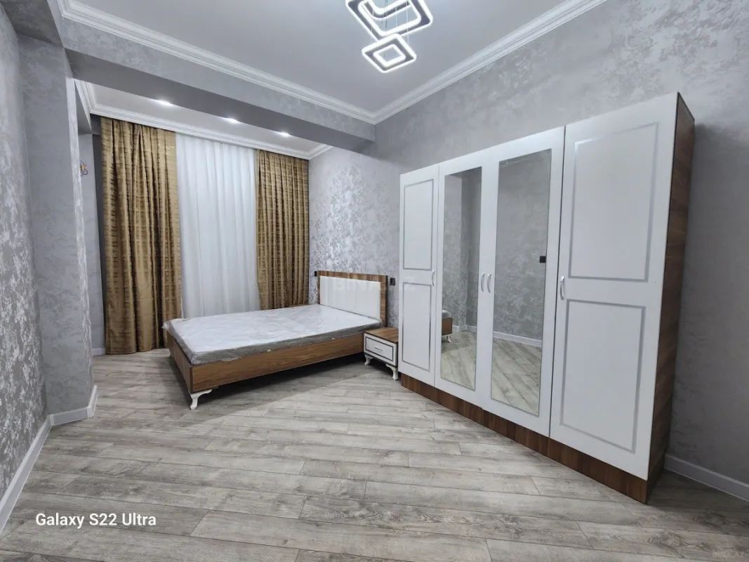 Kirayə verilir 2 otaqlı mənzil 90 m²