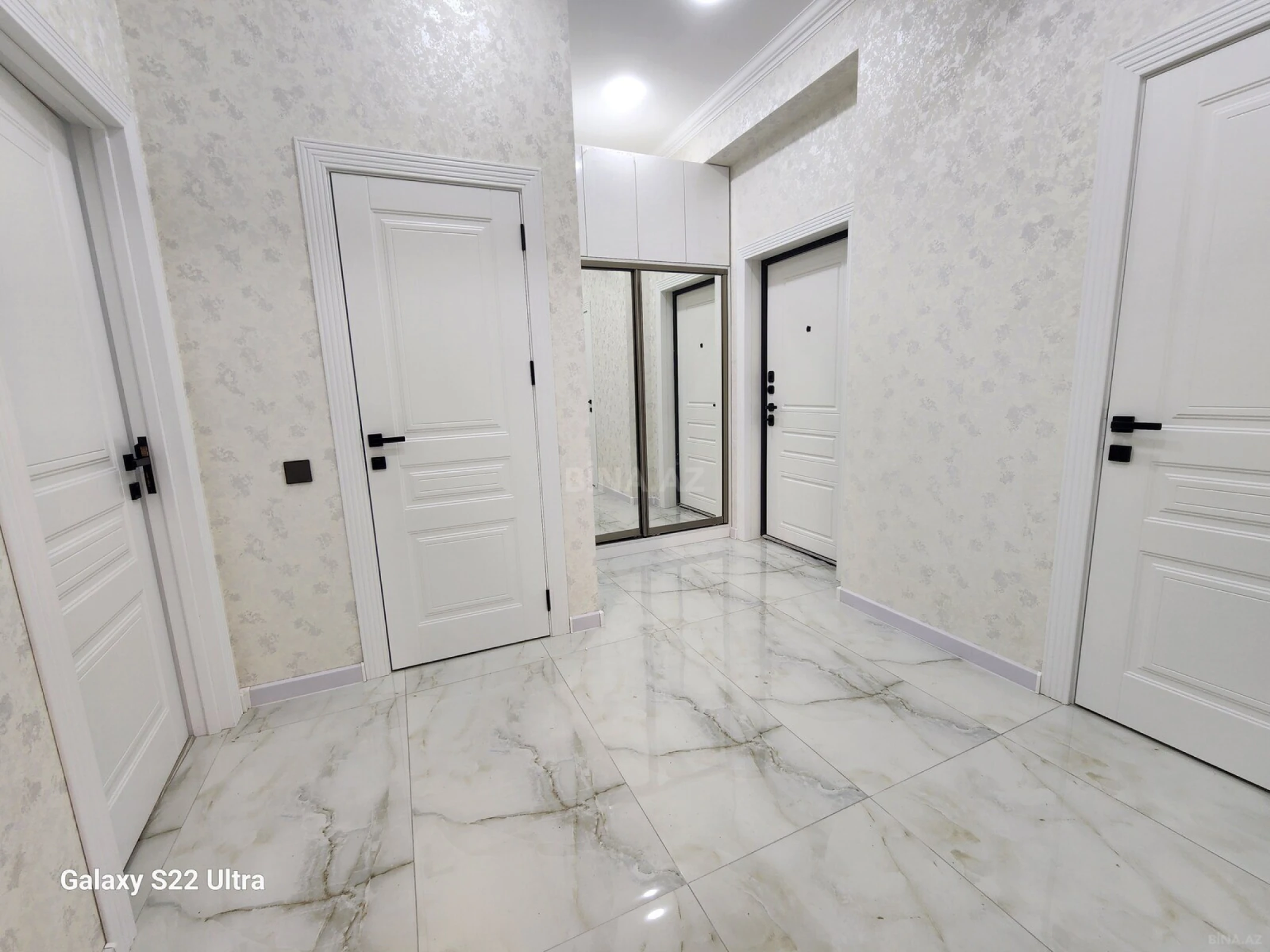 Kirayə verilir 2 otaqlı mənzil 90 m²