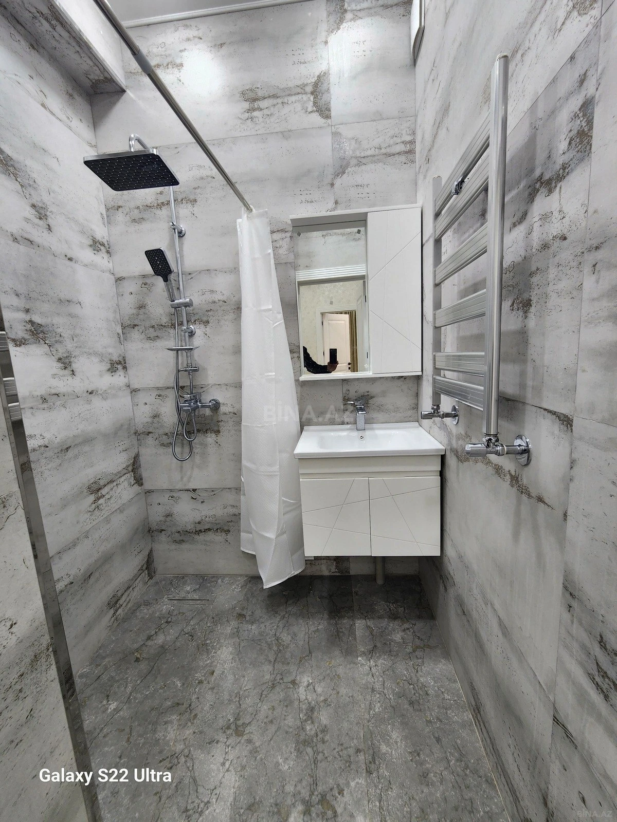 Kirayə verilir 2 otaqlı mənzil 90 m²