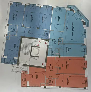 Satılır 7 otaqlı mənzil 334.4 m²