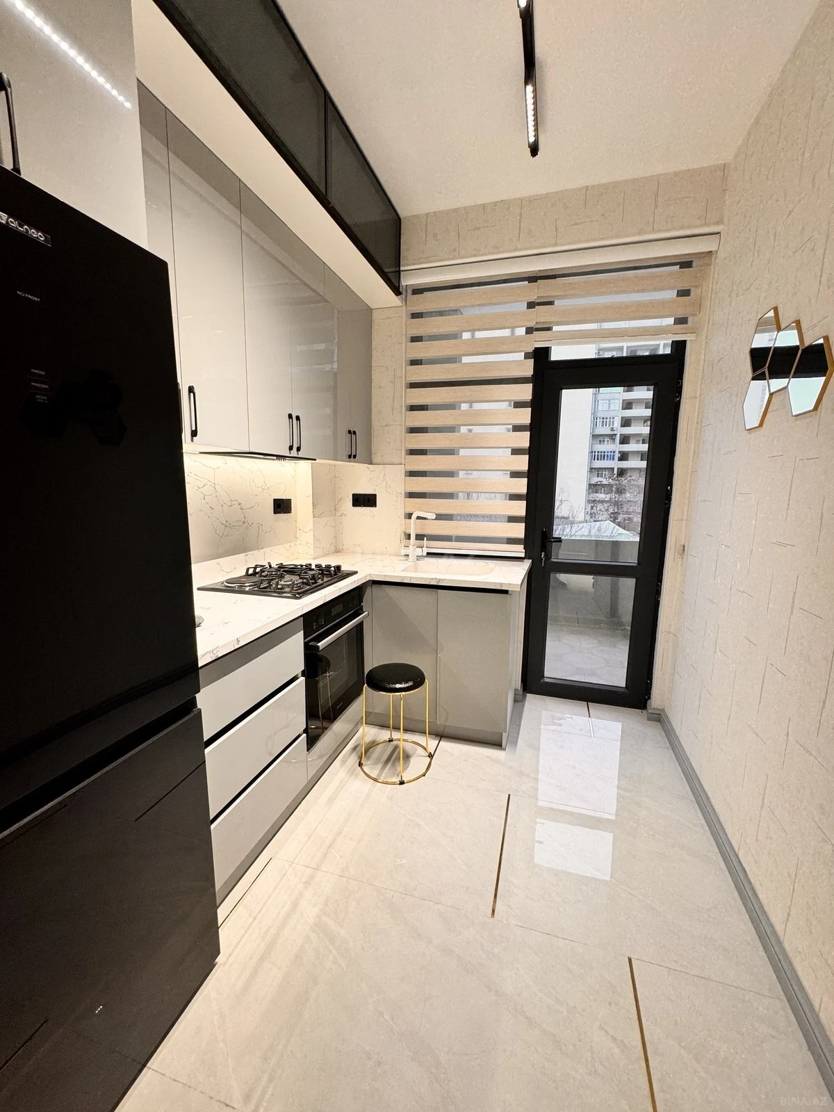 Satılır 2 otaqlı mənzil 55 m²