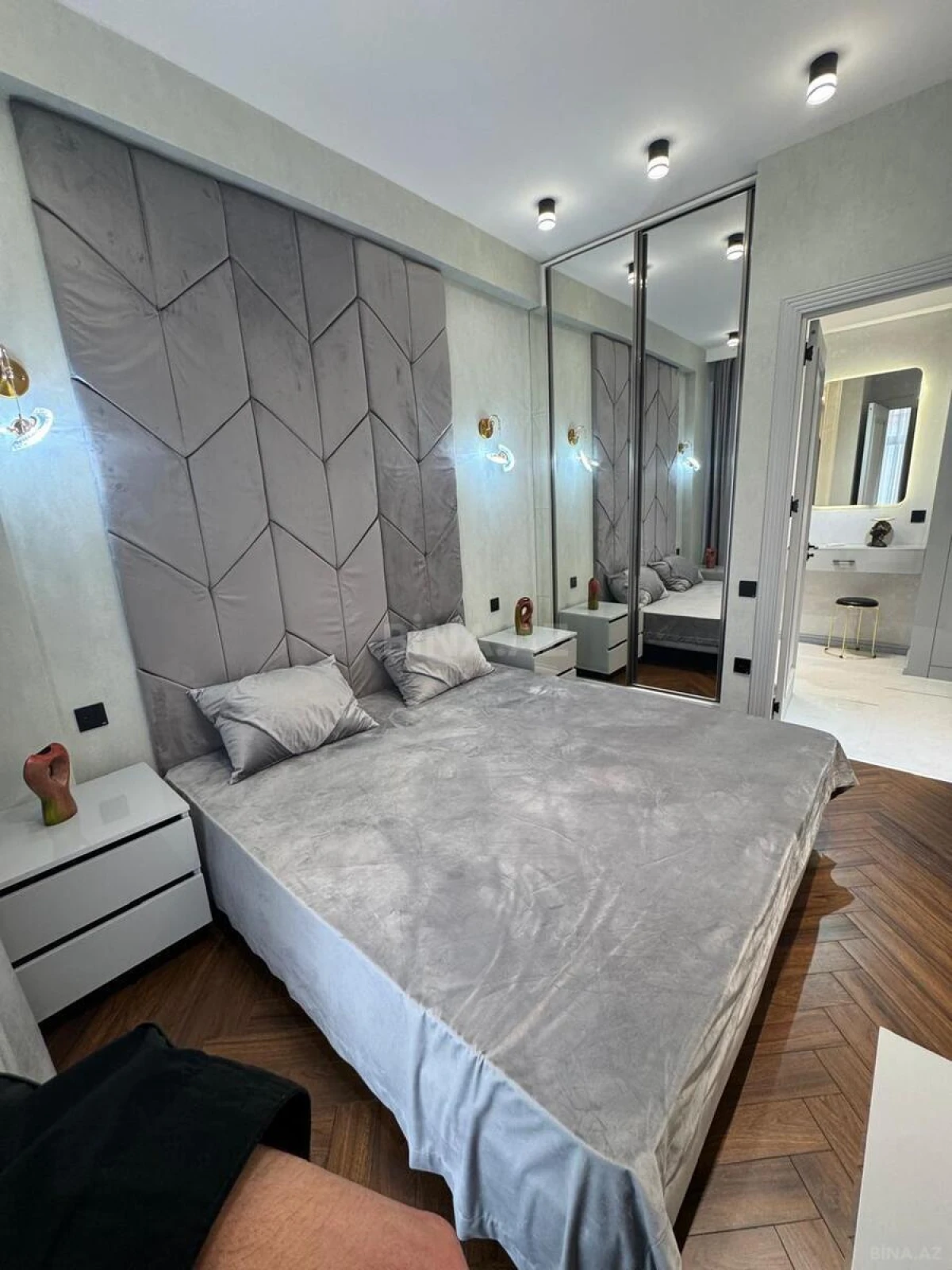 Satılır 2 otaqlı mənzil 55 m²