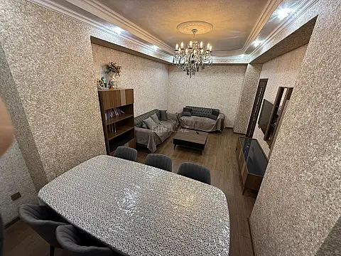 Satılır 2 otaqlı mənzil 87 m²