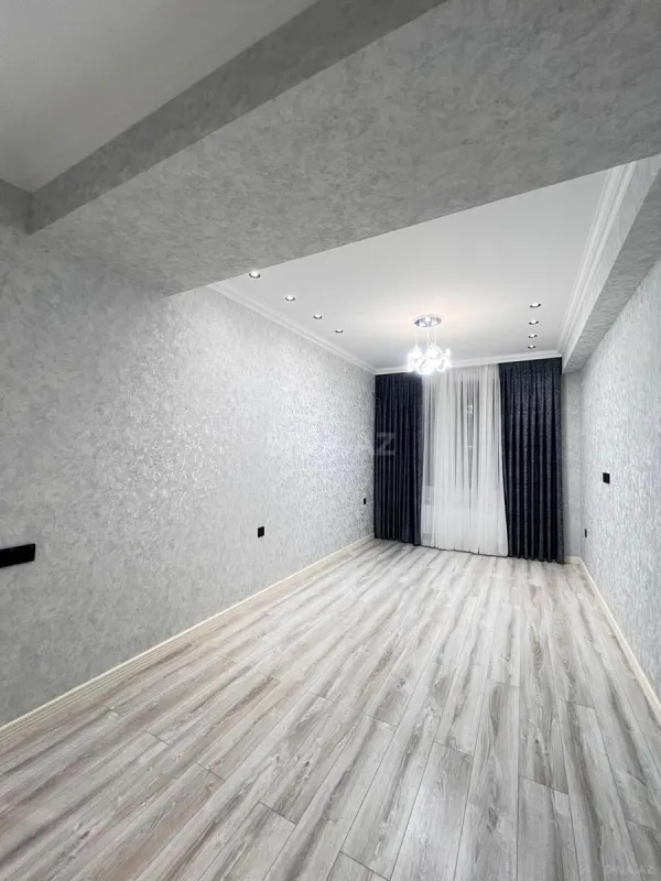 Satılır 3 otaqlı mənzil 145 m²