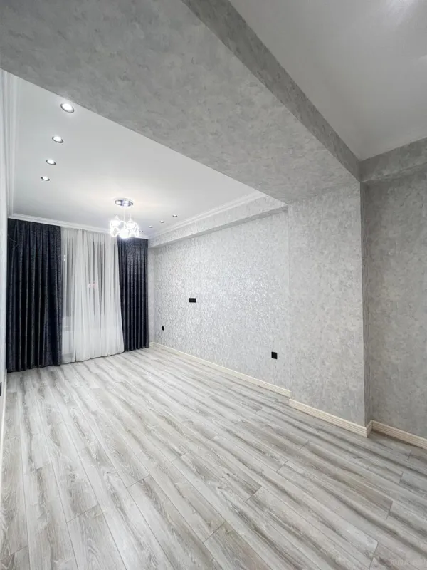 Satılır 3 otaqlı mənzil 145 m²
