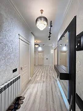 Satılır 3 otaqlı mənzil 145 m²