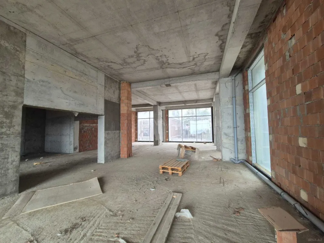 Satılır obyekt 361 m²