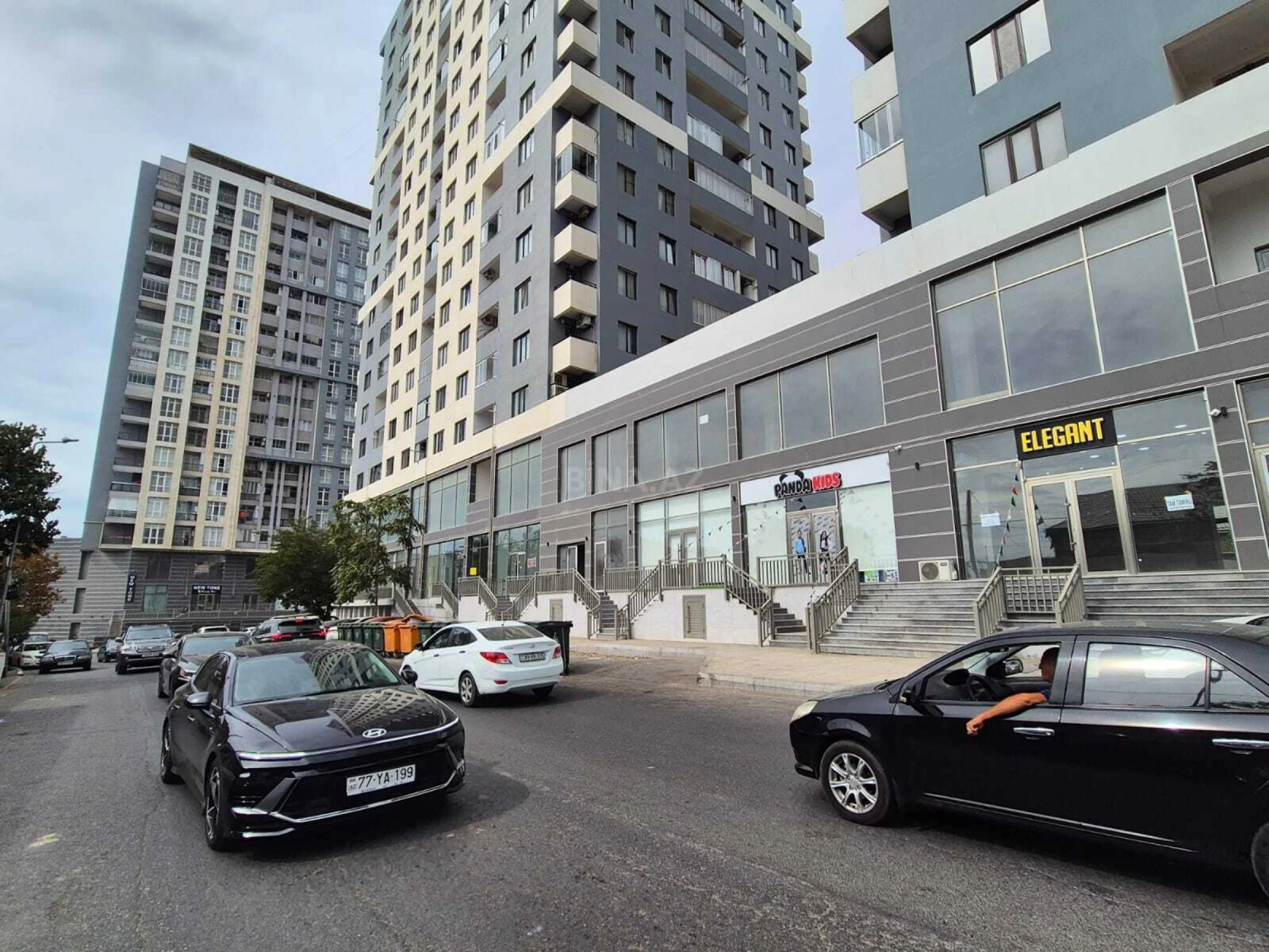 Satılır obyekt 361 m²