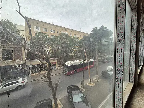 Satılır obyekt 361 m²