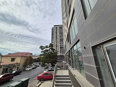 Satılır obyekt 361 m²