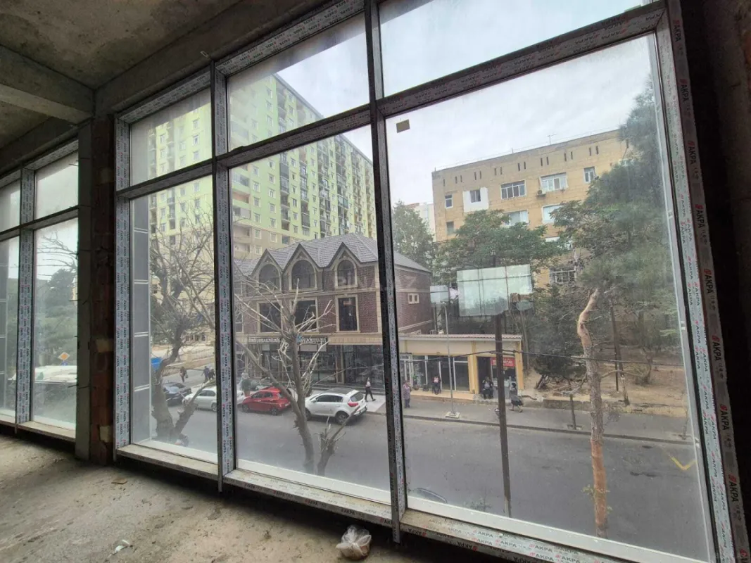 Satılır obyekt 361 m²