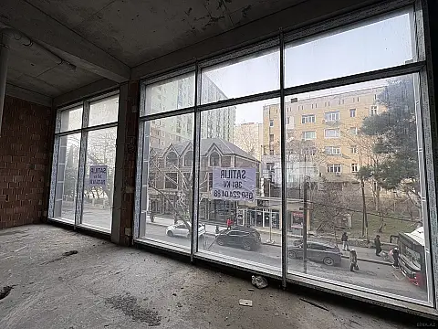 Kirayə verilir obyekt 361 m²