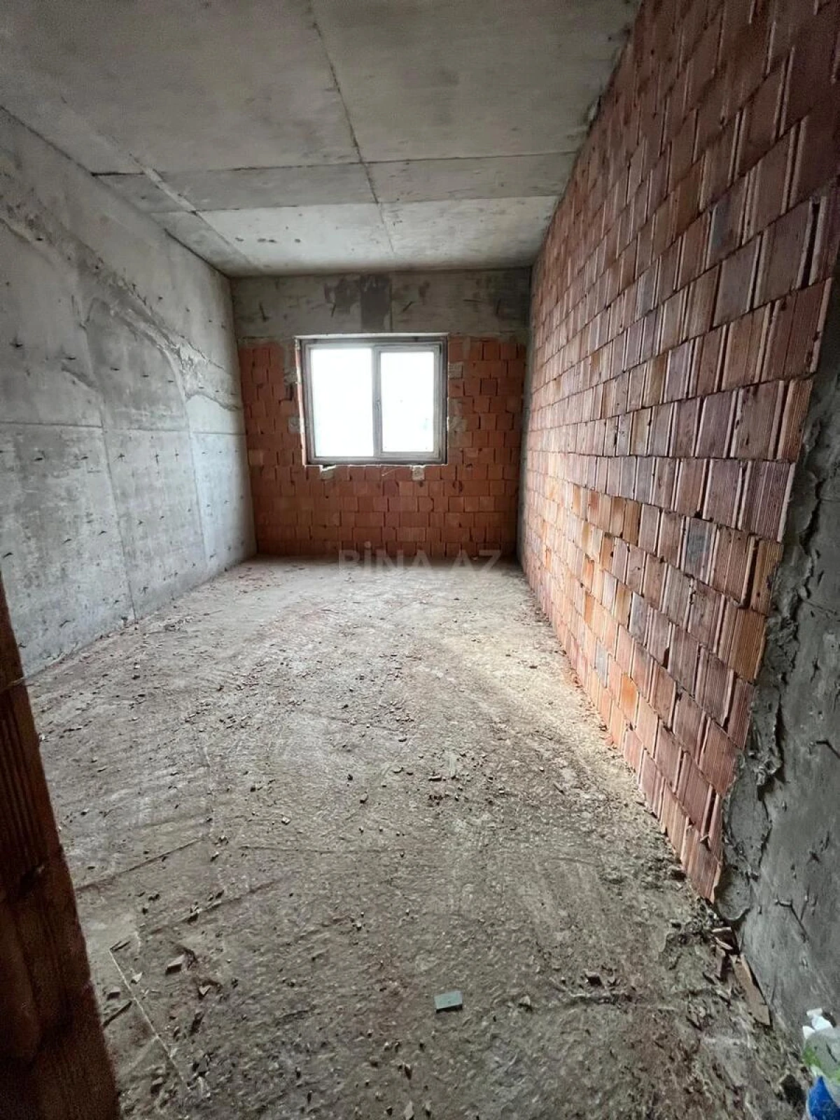 Satılır 3 otaqlı mənzil 128 m²