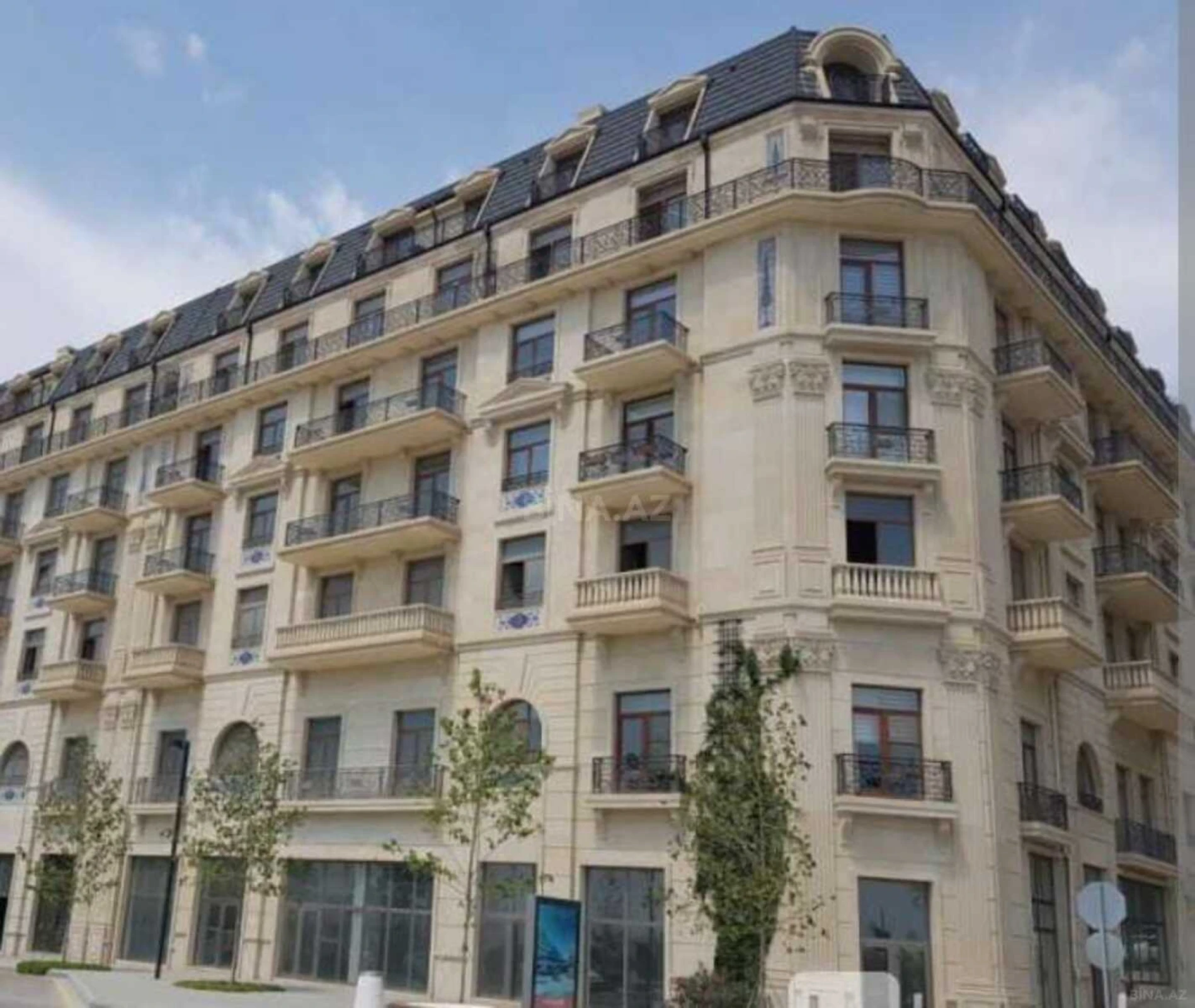 Satılır 3 otaqlı mənzil 128 m²