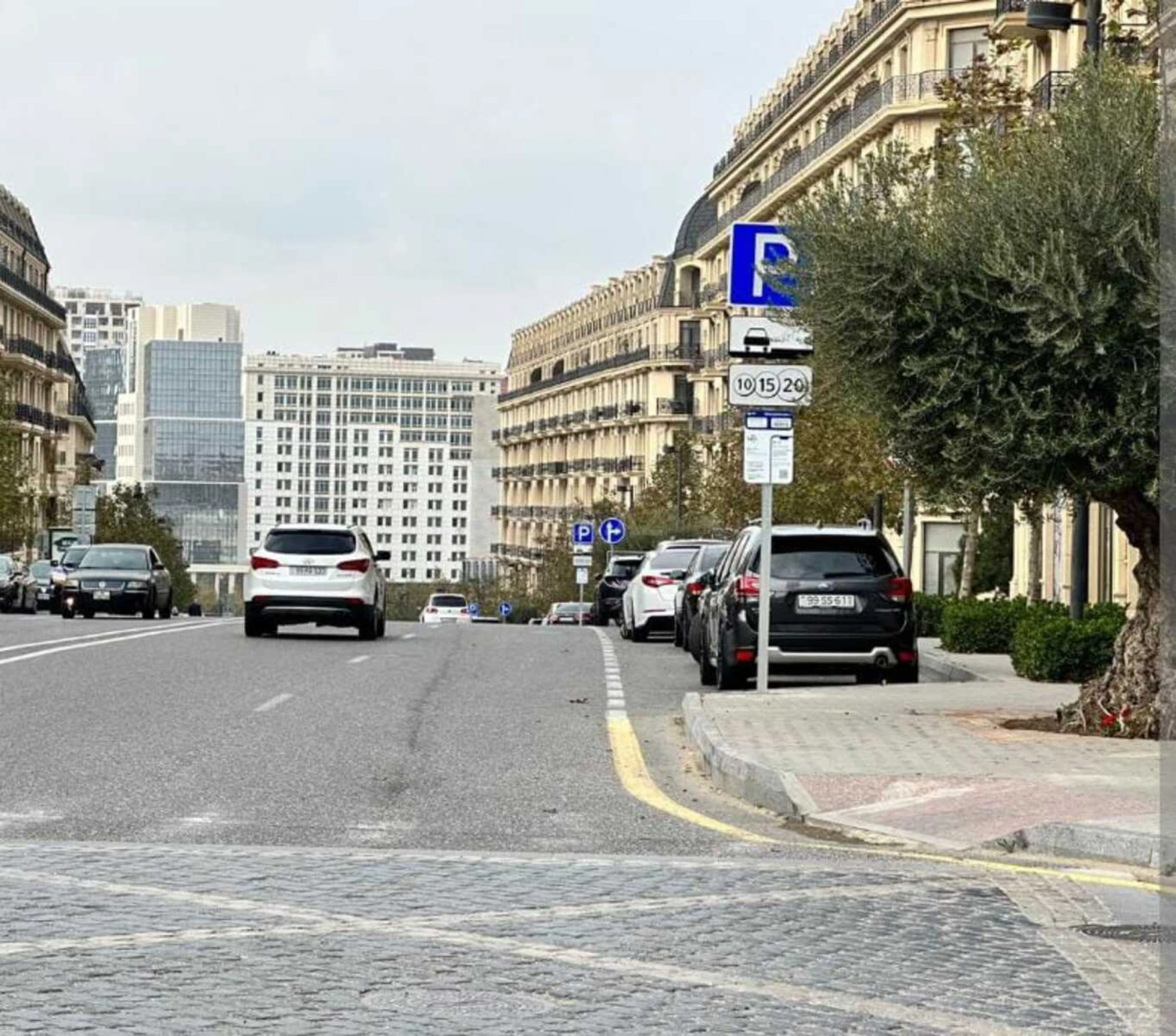 Satılır 3 otaqlı mənzil 128 m²