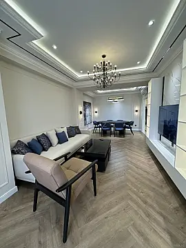 Satılır 4 otaqlı mənzil 170 m²
