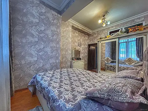 Satılır 2 otaqlı mənzil 65 m²