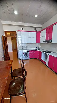 Kirayə verilir 3 otaqlı mənzil 115 m²