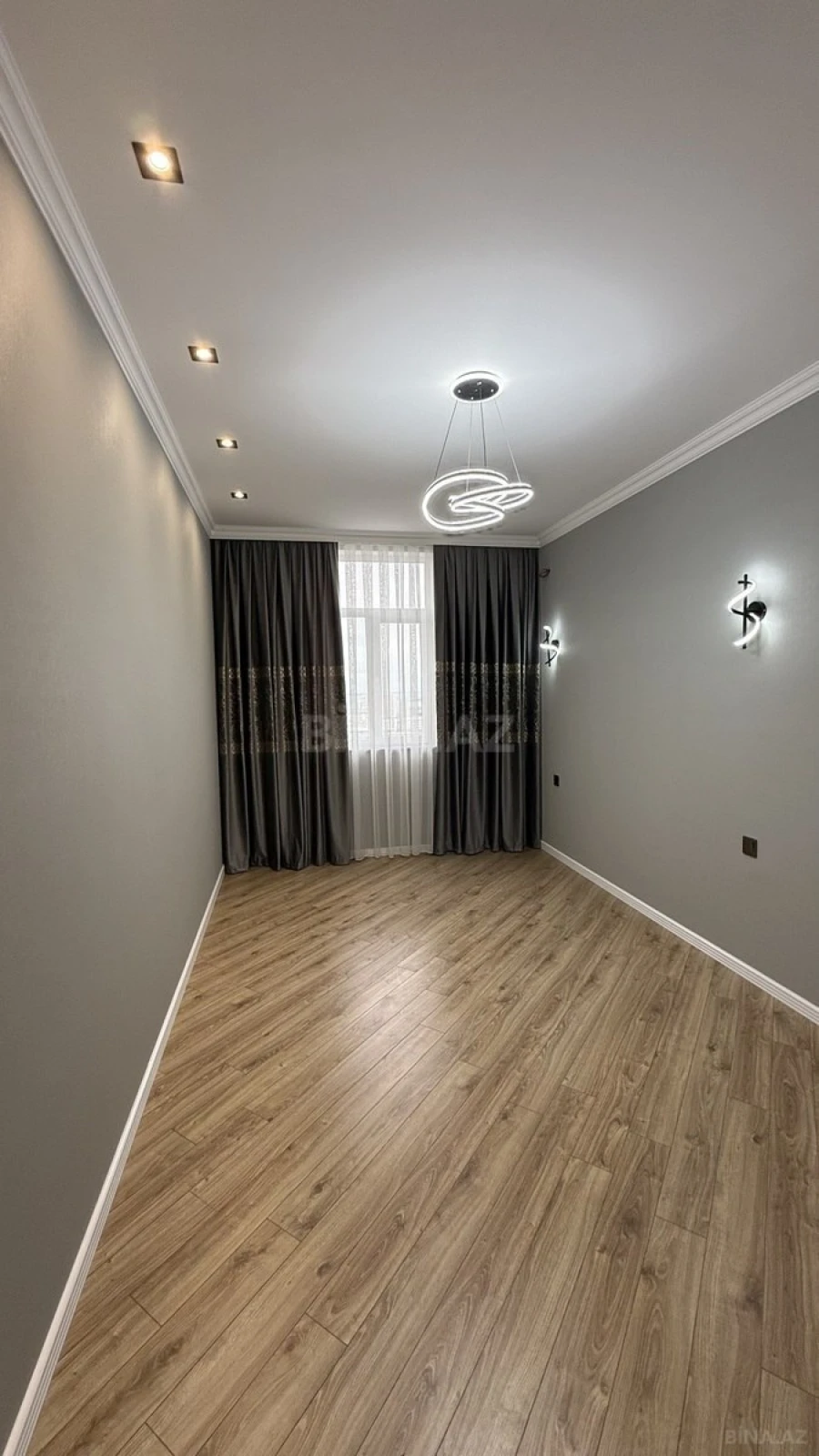 Satılır 3 otaqlı mənzil 84 m²