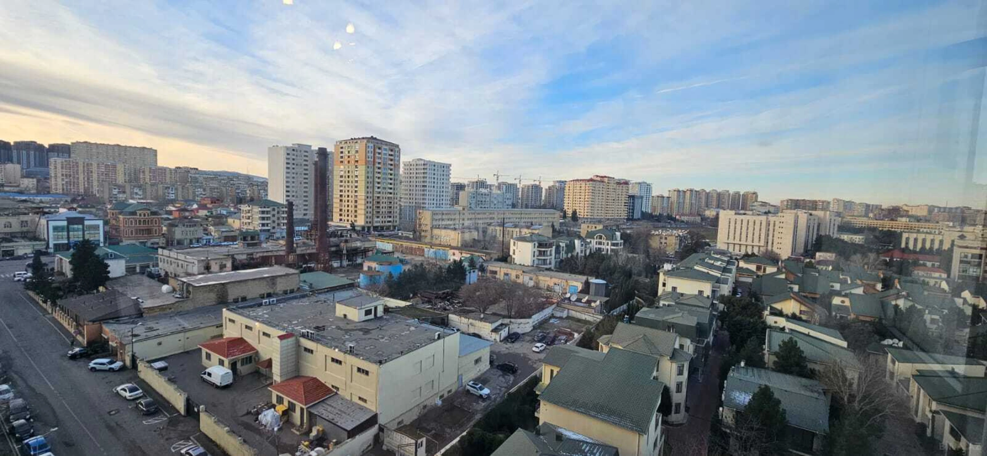 Satılır 3 otaqlı mənzil 125 m²