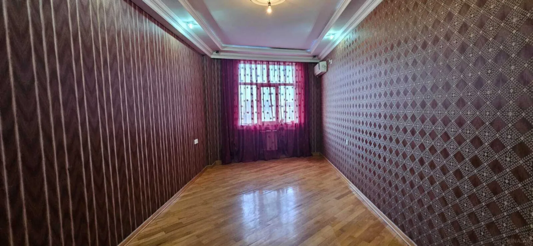 Satılır 3 otaqlı mənzil 125 m²