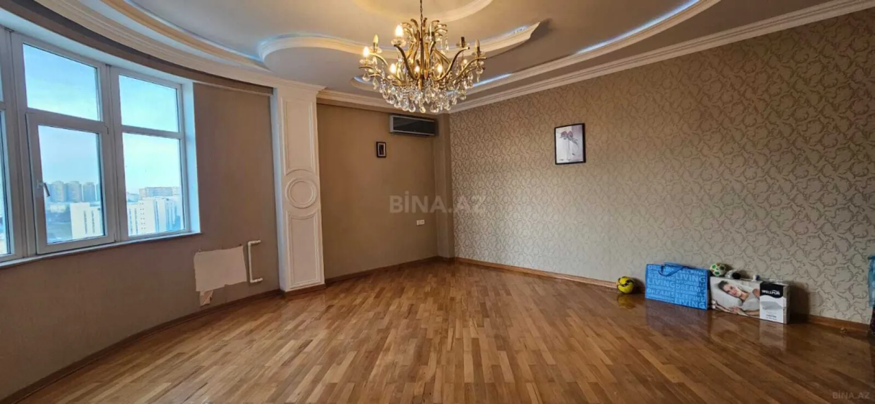 Satılır 3 otaqlı mənzil 125 m²
