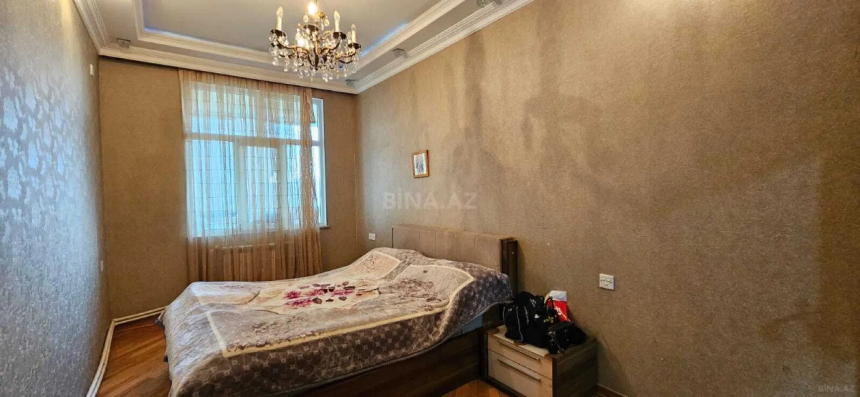 Satılır 3 otaqlı mənzil 125 m²