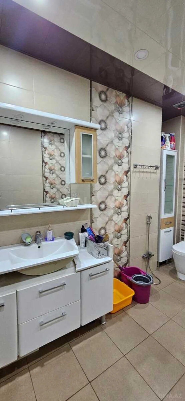 Satılır 3 otaqlı mənzil 125 m²